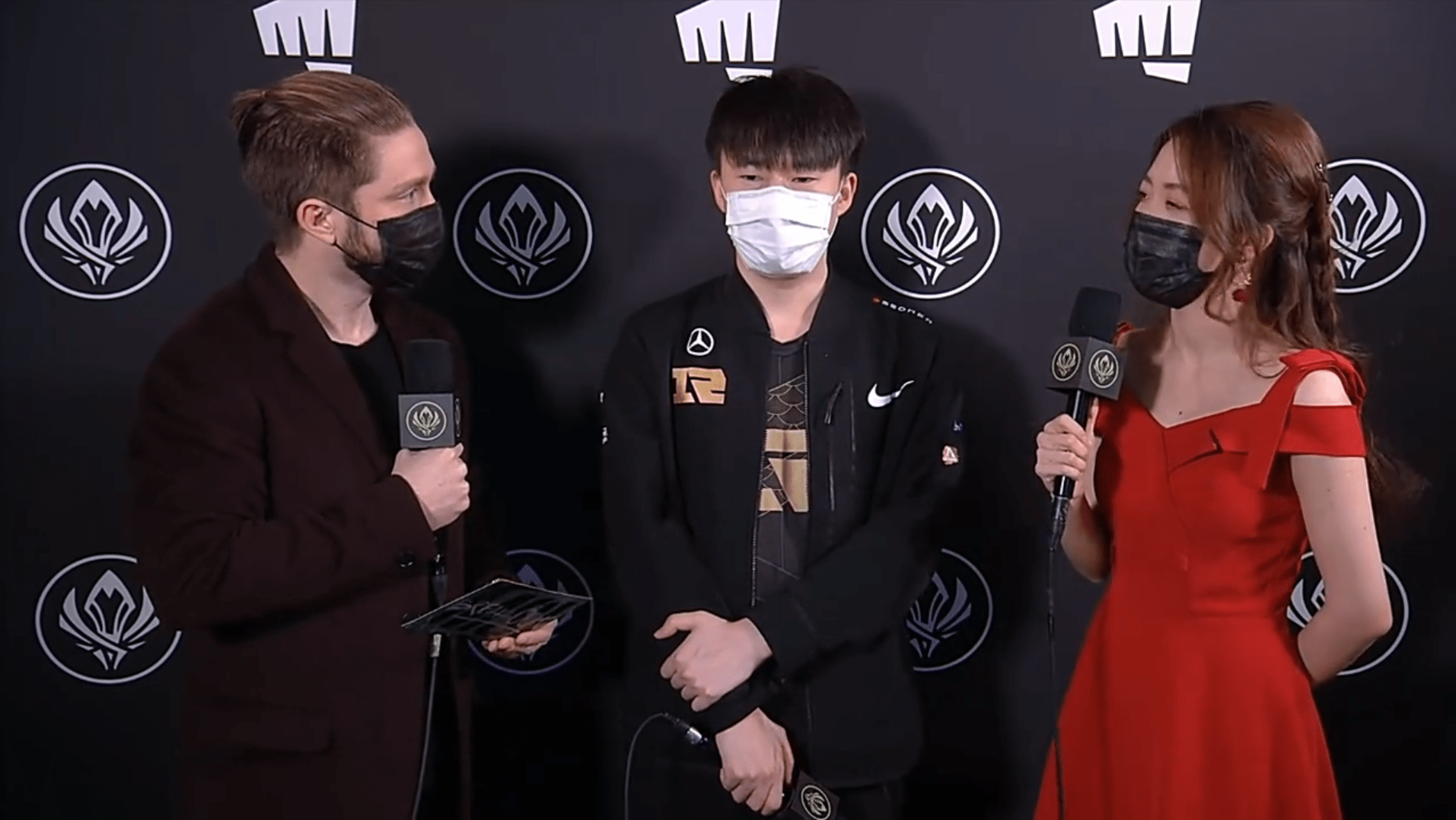 GEN绝杀PSG，Xiaohu打出惊人五杀强强对话八强赛，技惊四座