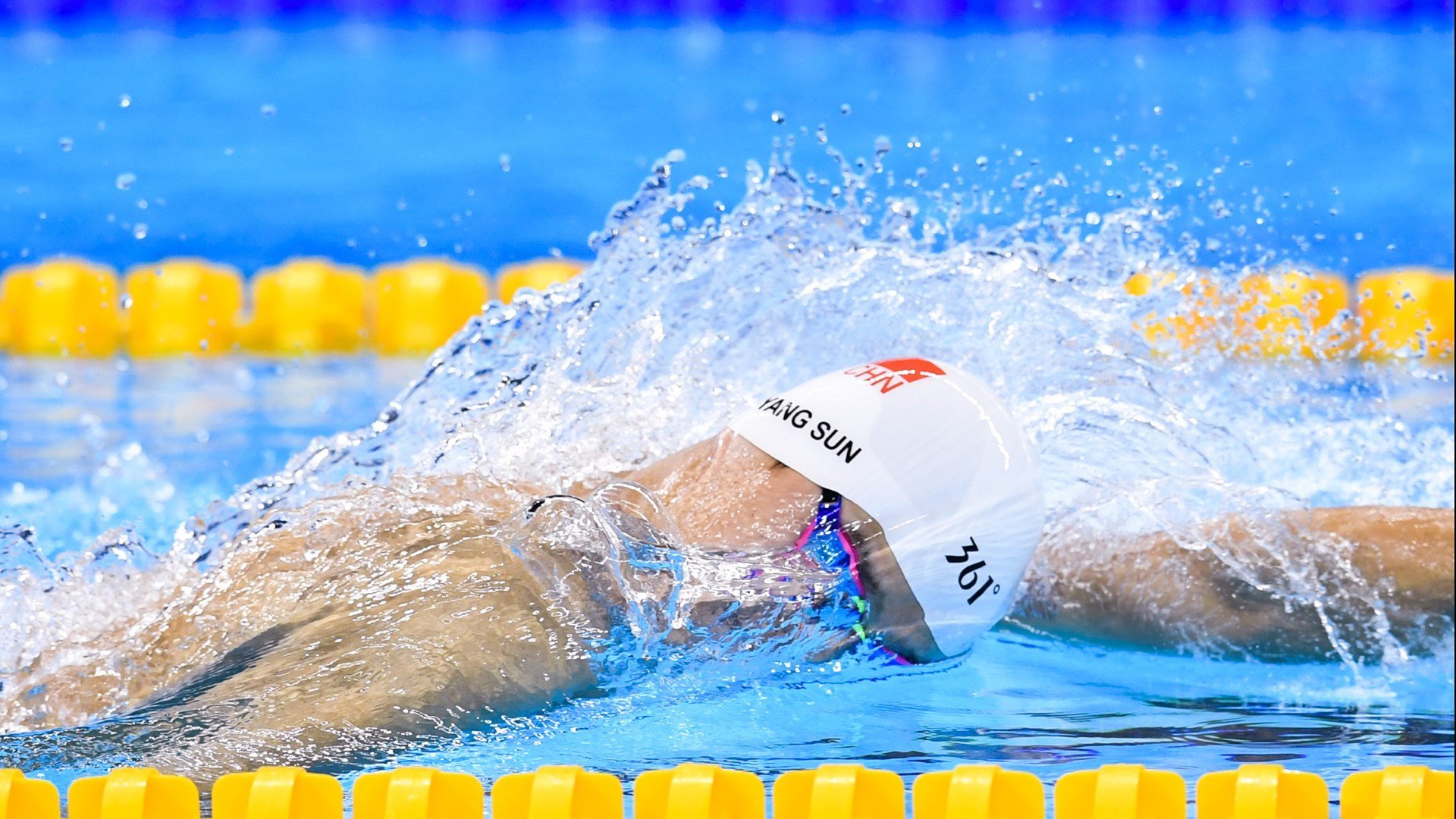 开云体育app-钝刀与闪电，卡塞米罗的不手软哲学与阿尔及利亚的效率风暴